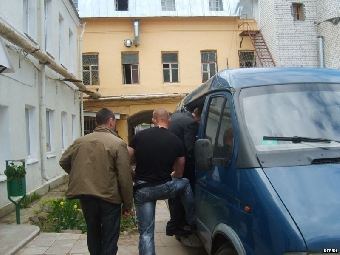 В Островце прошли обыски в квартирах активистов ОГП