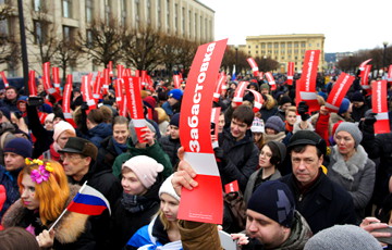 В России задерживают сторонников Навального