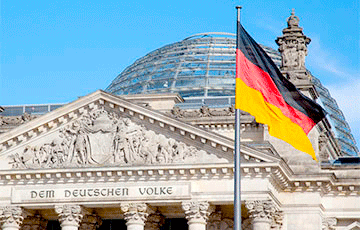 Бундестаг принял второй пакет социальной помощи жителям Германии