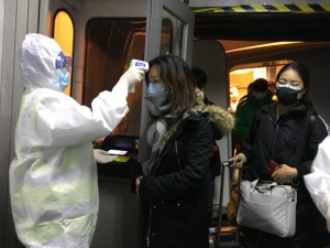 В Китае из-за коронавируса закрывается второй город. В Беларуси пока заболевших нет