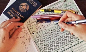 С 2023 года в Беларуси объединят выпускные экзамены по двум предметам с ЦТ