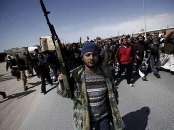 Ливийские повстанцы отступили из Бреги