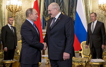 Российский политолог: «Ради денег Лукашенко готов дружить и с РФ, и с Украиной, и с ИГ»