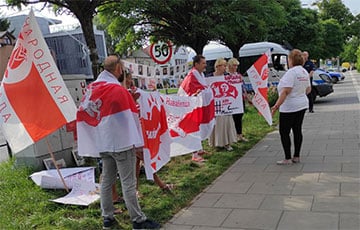 В Варшаве прошла акция в поддержку белорусских героев