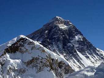 Правительство Непала проведет заседание на Эвересте