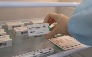 В Беларуси началась вакцинация от COVID-19 китайским препаратором