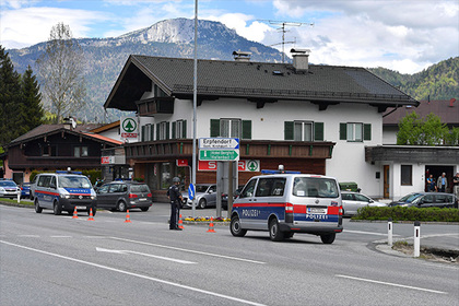 Захвативший отделение банка в Австрии сдался полиции