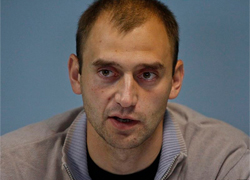 Отрощенков: Если давление на режим прекратится, политзаключенных  убьют в тюрьмах
