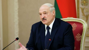 Лукашенко запретил впускать в Беларусь «умных» белорусов