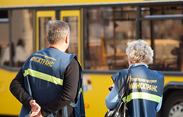 Сюрприз от «Минсктранса»: теперь контролеры могут остановить автобус где угодно