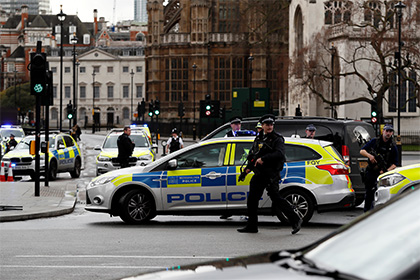 Российские СМИ выдали дебошира с зеленым ножом за лондонского террориста