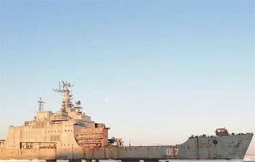 В России военное судно превращается в очередной «корабль призрак»