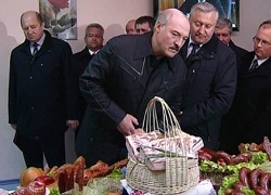 Лукашенко не хватает «пальцем пиханных» колбас