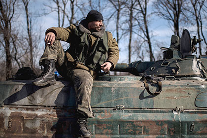 Кэмерон объявил об отправке на Украину военных инструкторов