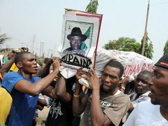 Власти Нигерии начали переговоры с забастовщиками
