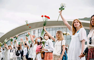 Наталья Радина: Я всей душой поддерживаю белорусских женщин в белом