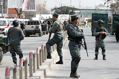 Трое смертников атаковали военную базу в Афганистане