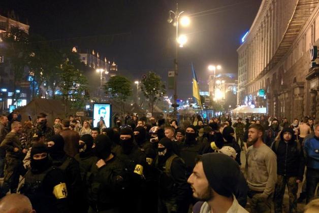 Массовая драка в центре Киева: есть раненые (Видео)