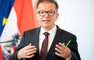 Министр здравоохранения Австрии подал в отставку из-за истощения