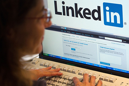 Facebook бросит вызов деловой социальной сети LinkedIn