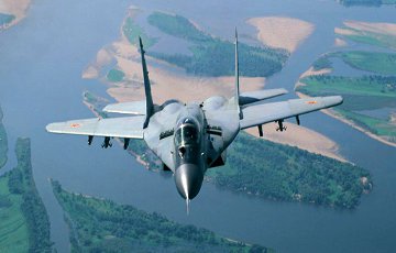 СМИ: Беларусь отказала ОАЭ в покупке МиГ-29 и Су-27