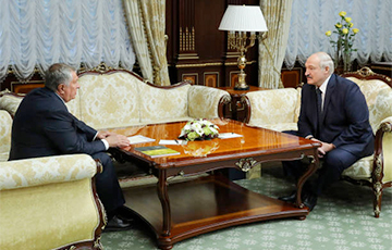 Лукашенко — Сечину: Подскажите, как действовать дальше