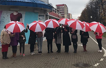 Жительницы Жодино вышли на акцию солидарности с бастующими