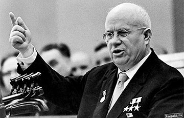 Фотофакт: Как Хрущев в ООН ботинком стучал