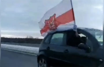 В Минском районе прошел бело-красно-белый автопробег