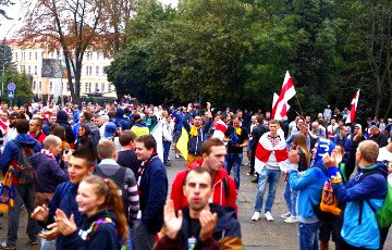 Марш белорусских и украинских фанатов во Львове