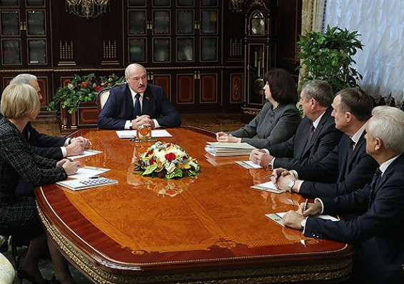 Лукашенко сменил руководство Администрации президента