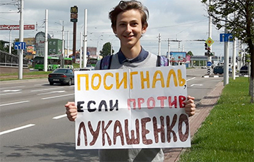 «Посигнальте, если против Лукашенко»: Витебские школьники измерили рейтинг диктатора