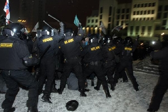 Борьба за улицу Революционную в Минске продолжается
