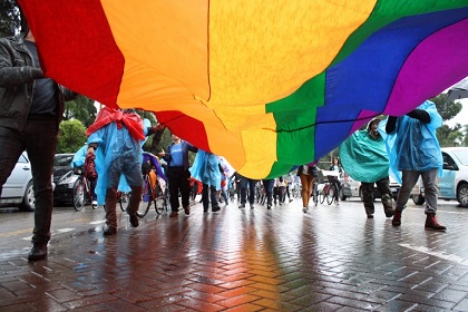 Активистам впервые удалось спокойно провести гей-парад в Черногории