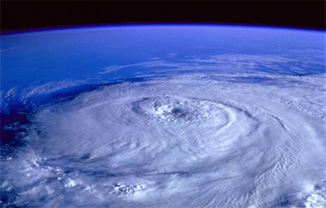 В Атлантическом океане возник новый тропический шторм
