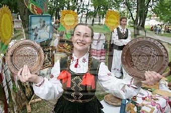 Республиканский фольклорный фестиваль "Берагiня" пройдет в г.п.Октябрьском 24-27 июня