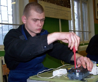 В Беларуси на 2012 год забронировано 3,5 тыс. рабочих мест для освобожденных из мест лишения свободы