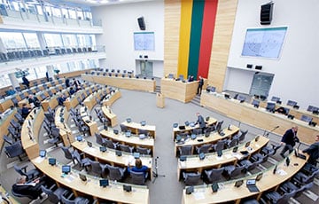 Сейм Литвы призвал запретить импорт зерна из Беларуси на уровне ЕС