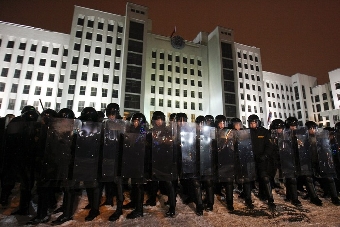 На Площади милиция могла перейти на сторону демонстрантов? (Видео)