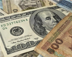 Последние торги недели: доллар и евро «отмечают» Пасху