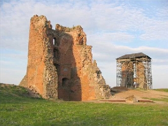 Латушко поручил ускорить разработку научно-проектной документации по реставрации Кревского замка