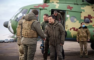 Зеленский побывал на передовой на Донбассе