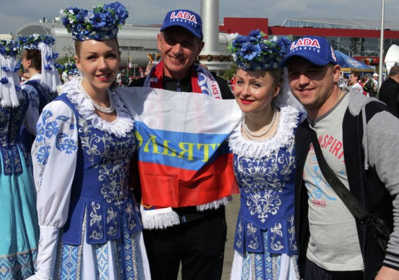 61 процент россиян чувствует себя в Беларуси, как дома