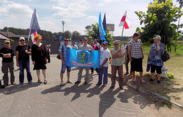 Фотофакт: Жители регионов принимают участие в Марафоне достоинства в Куропатах