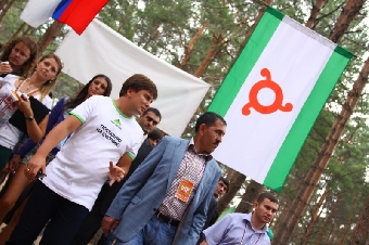 День России проведут сегодня участники молодежного палаточного лагеря "Дружба-2012"