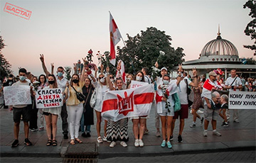 В Одессе поблагодарили белорусов, которые продолжают борьбу