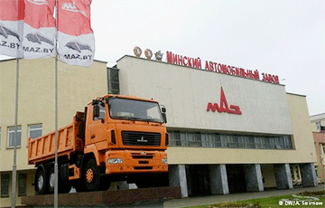 Белорусские заводы столкнулись с нехваткой комплектующих из-за санкций