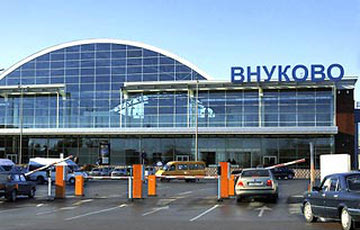 Два самолета Boeing столкнулись в аэропорту Внуково