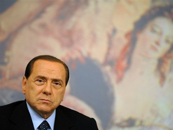 Берлускони припугнул оппозиционеров политическим кризисом