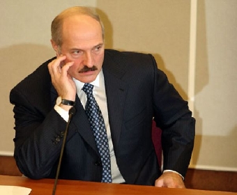 Белорусы не могут припомнить, сколько лет у власти Лукашенко (Видео)